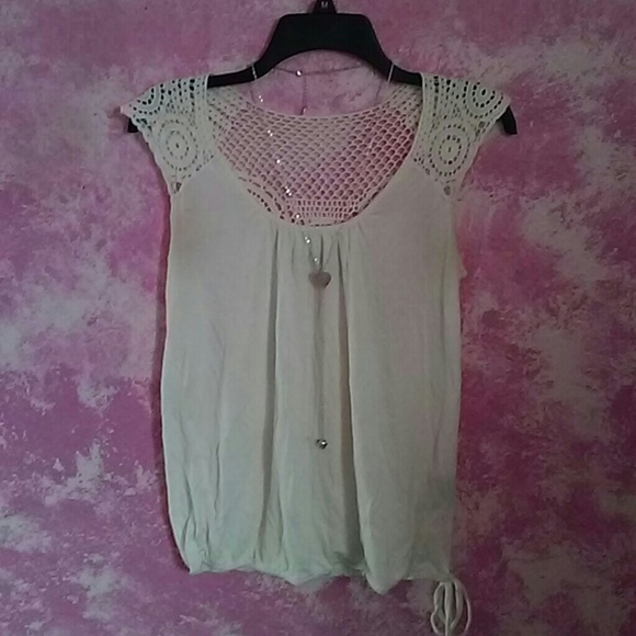 Very cute lace/knit detail top