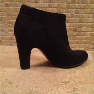 Sam Libby suede ankle boots