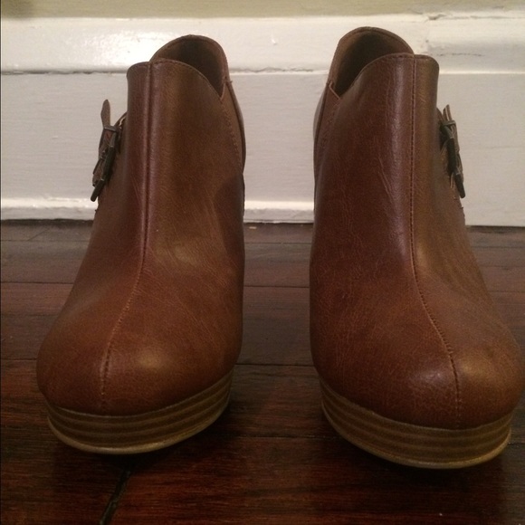 Shoes - Picture 2 of 2