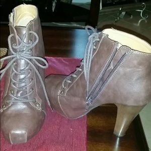 Brown Heels, great conditon, worn about 3-4 times
