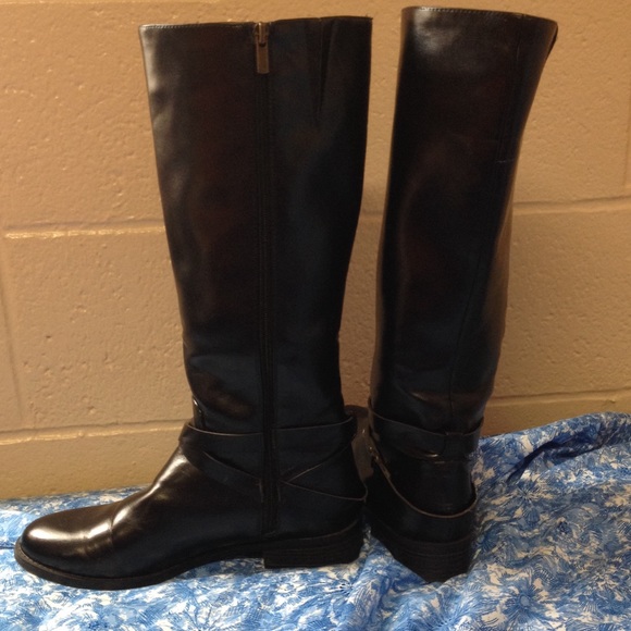 A pair of Chaps black boots! - Picture 2 of 2
