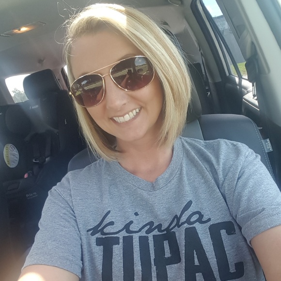 Meet your Seller, Amber - Picture 2 of 3