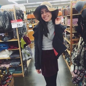 Meet your Posher, Olivia