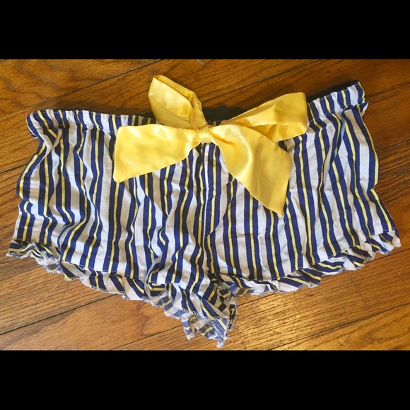 Blu Chic - navy and yellow lounge shorts