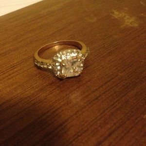 Cocktail ring