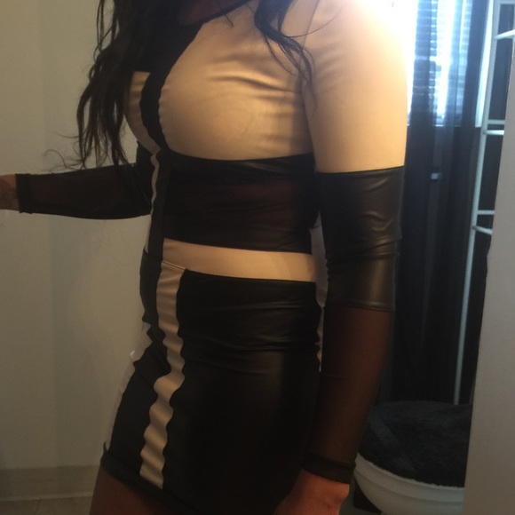Cream/Black polyester, faux-leather, sheer dress👗 - Picture 4 of 4