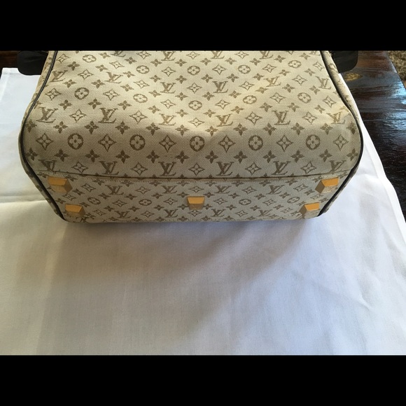 Authentic Louis Vuitton Josephine  ✋🏻SOLD ✋🏻 - Picture 3 of 4