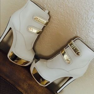 Peep Toe Booties in Tan & Gold