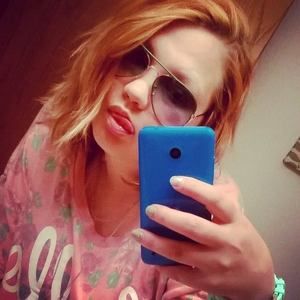 Meet your Posher, Tia