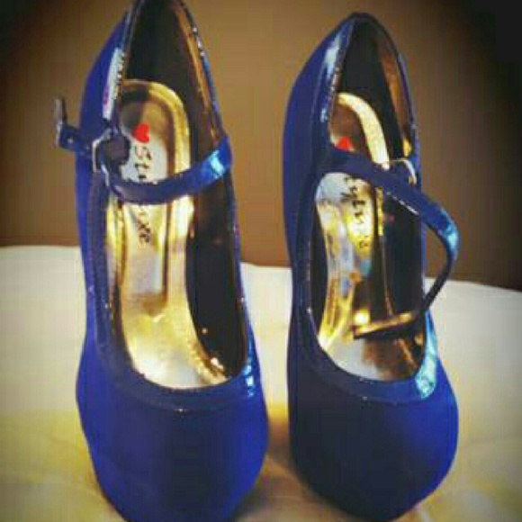 Blue heels - Picture 3 of 3