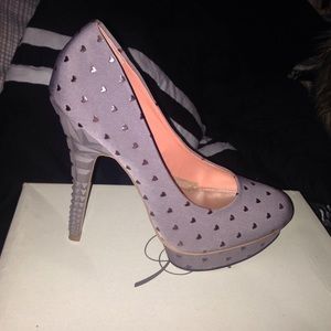 Gray platform heel