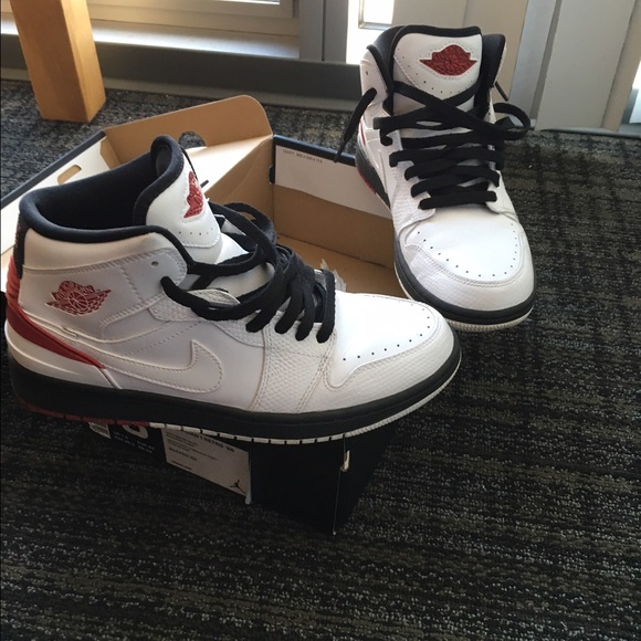 Air Jordans. - Picture 3 of 4