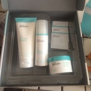 BRAND NEW proactiv plus set