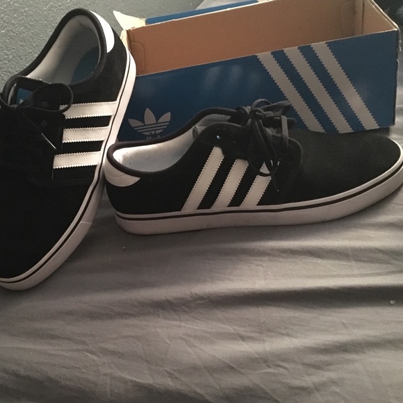 Adidas SEELEY