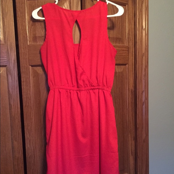 Dress - Picture 2 of 4