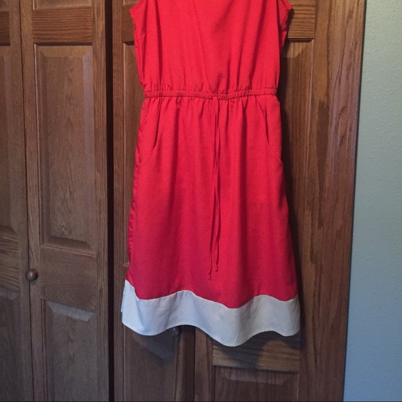 Dress - Picture 3 of 4