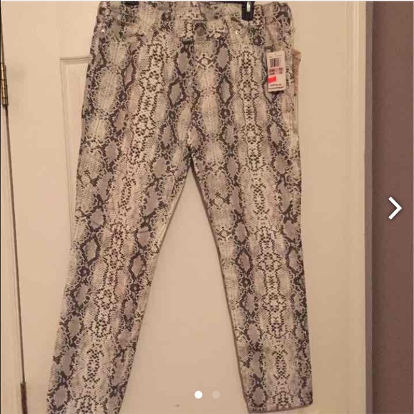 Snakes skin pattern pants