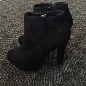 Design & Comfort brand booties