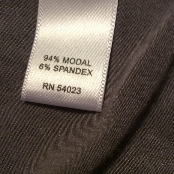 3/4 sleeve Light grey Banana Republic large top - Picture 2 of 2