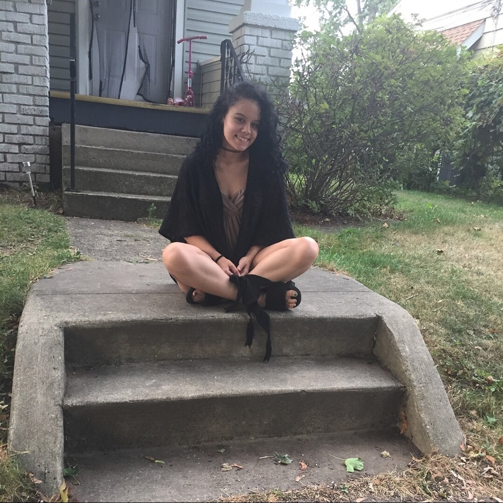 Meet your Posher, Sierra