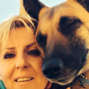 Meet your Posher, Dana