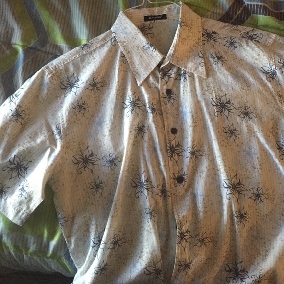 Eyes  floweral shortsleeve button up