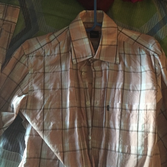 Boss long sleeve soft salmon color button up (M)