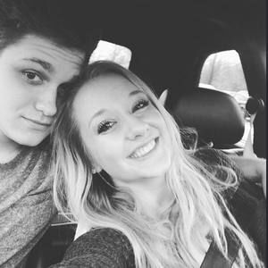 Meet your Posher, Carly