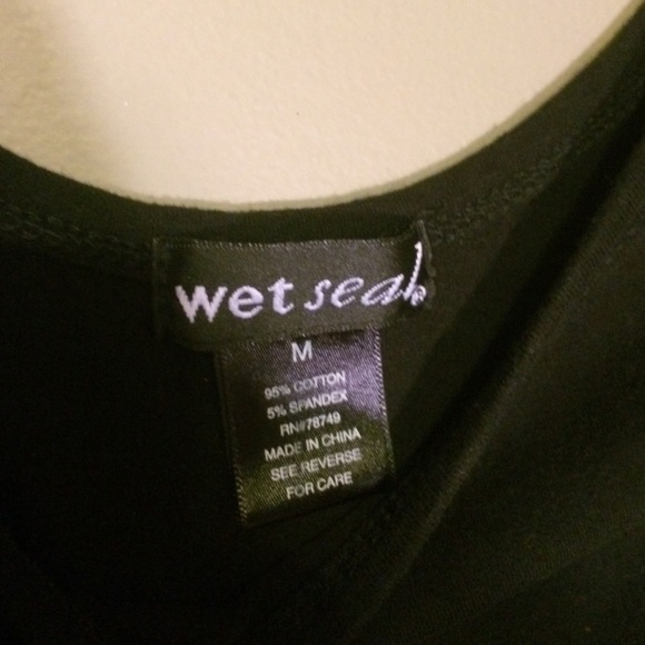 Black crop top - Picture 3 of 3