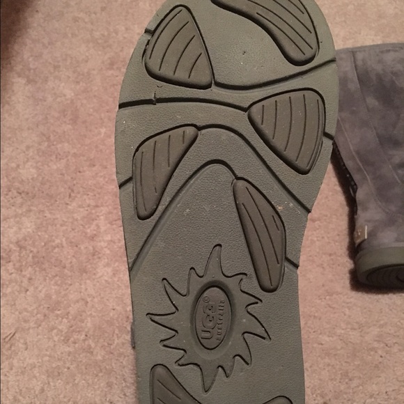 Uggs - Picture 3 of 4