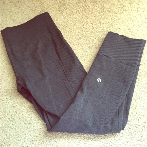 Lululemon size 8 pants.