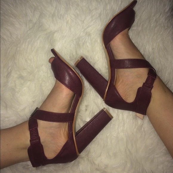 🎉🎉🎉Style Crush HP-8/7/16🔰NWT Britta Sexy Shoes - Picture 4 of 4