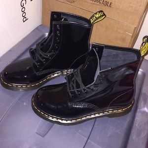 Black shiny dr martens