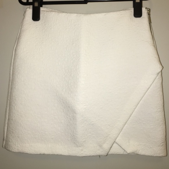 White Zara mini skirt
