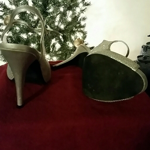 Shoes - Picture 2 of 4