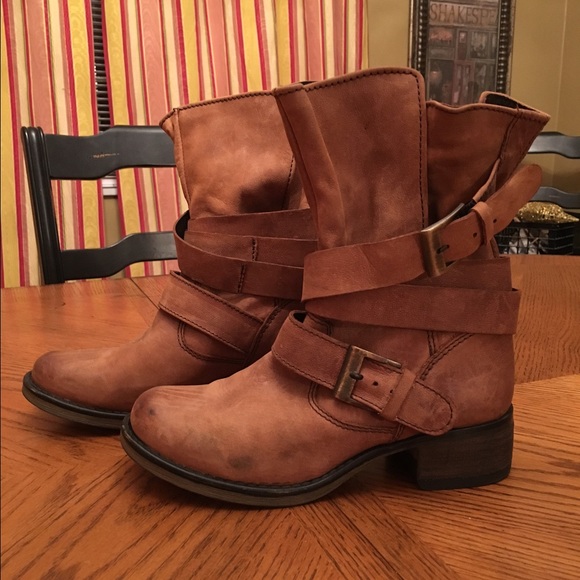 Steve Madden brown boots size 5.5