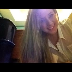 Meet your Posher, Ianna