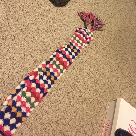 Scarf - Picture 2 of 3