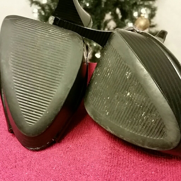 Shoes - Picture 2 of 3