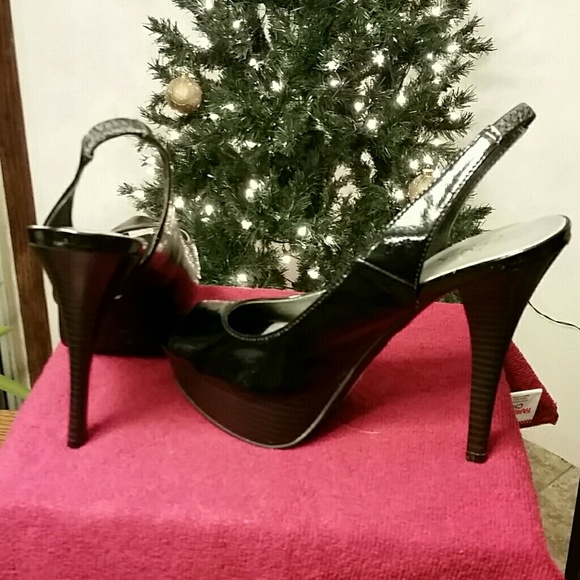 Shoes - Picture 3 of 3