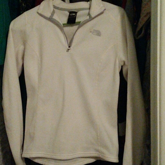 North face pullover