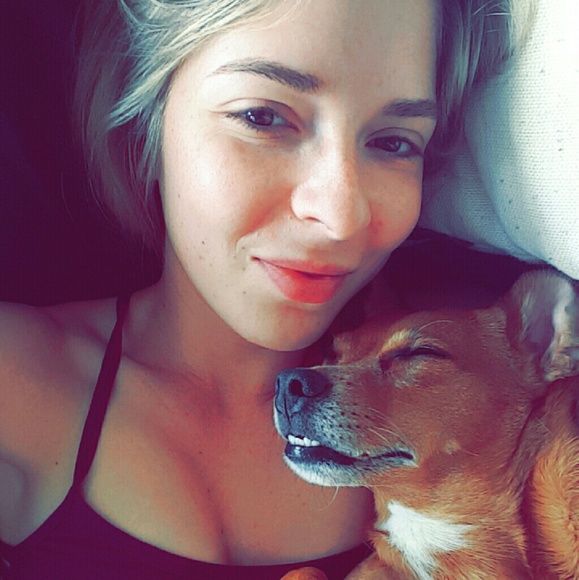 Meet your Posher, Alicia - Picture 3 of 4