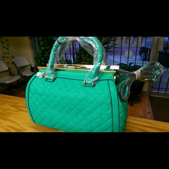 SOLD Satchel Purse - Picture 2 of 4