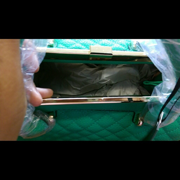 SOLD Satchel Purse - Picture 3 of 4