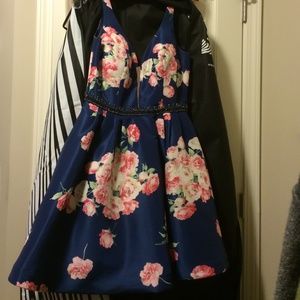 Sherri Hill dress size 8