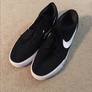 Nike TOKI LO Canvas Shoes
