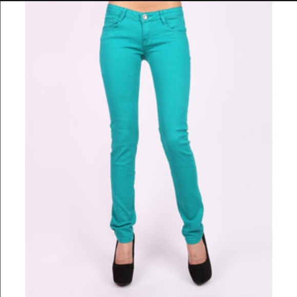 Fire Los Angeles Pants - NEW!! Cropped  Jeans Size 3