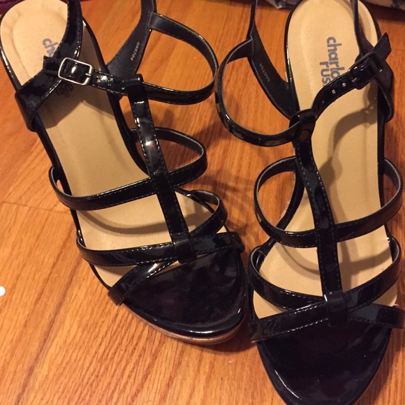 Black wedges