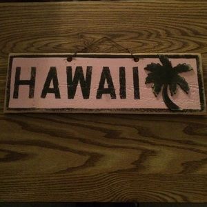 Brandy Melville "HAWAII" decor