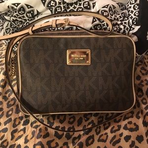 Michael Kors Crossbody